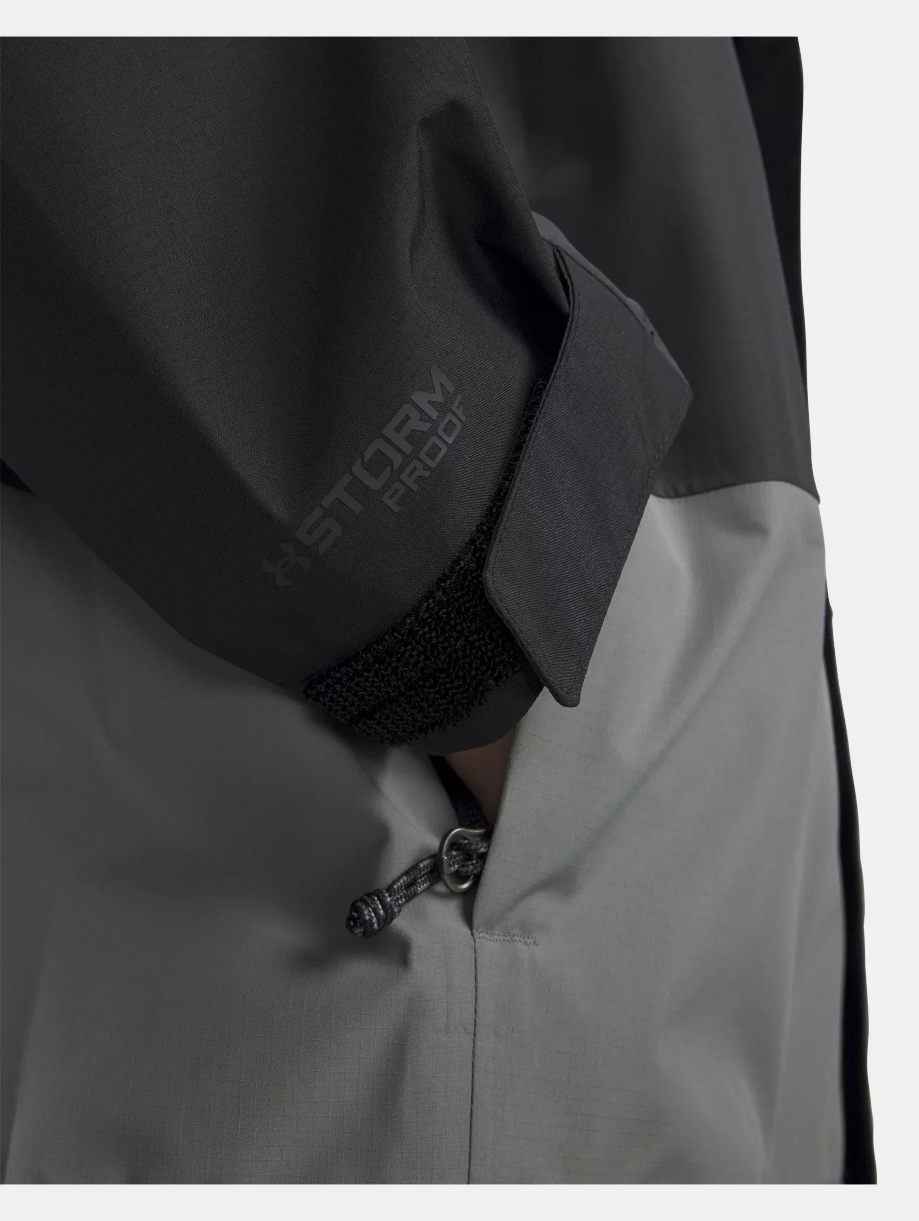 Veste UA Cloudstrike